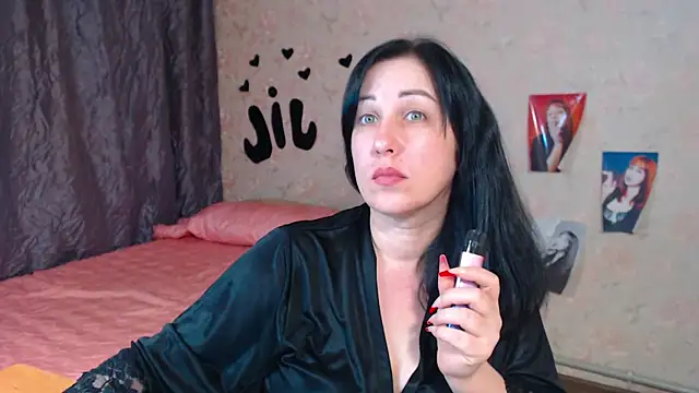 Snapshot of JillStevens chatting on 21, 11, 2025 JillStevens online show from 21, 11, 2025