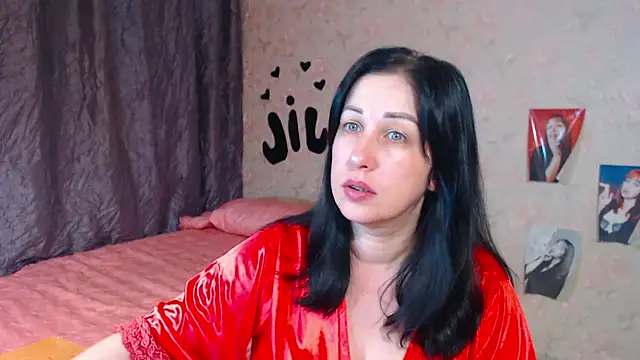 Snapshot of JillStevens chatting on 29, 11, 2025 JillStevens online show from 29, 11, 2025