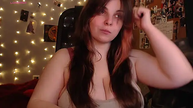 Snapshot of Saya_sweet chatting on 10, 10, 2025 Saya sweet online show from 10, 10, 2025