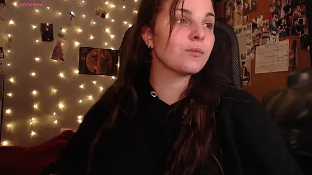 Snapshot of Saya_sweet chatting on 11, 10, 2025 Saya sweet online show from 11, 10, 2025