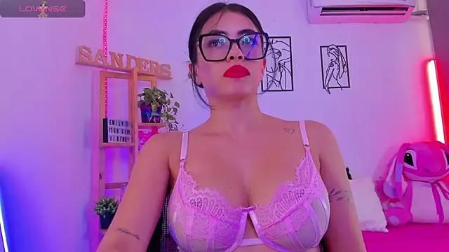 EmillySanders online show from 1, 5, 2026