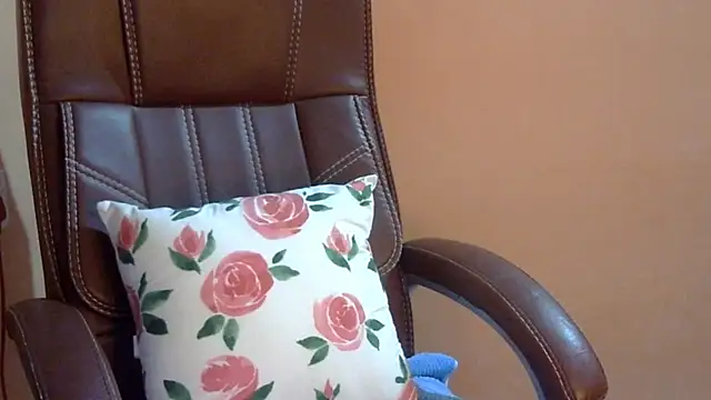 Hotty Bitch online show from 14, 2, 2026