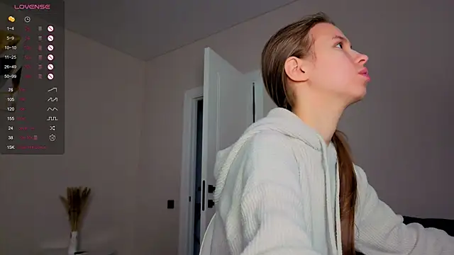 Snapshot of Dream_emma chatting on 29, 9, 2025 Dream emma online show from 29, 9, 2025