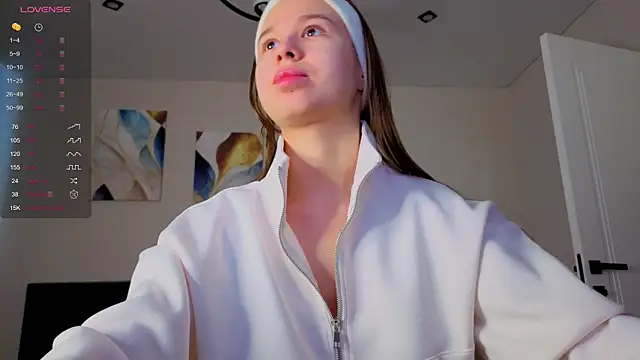 Snapshot of Dream_emma chatting on 6, 10, 2025 Dream emma online show from 6, 10, 2025