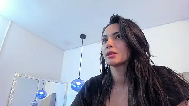 Snapshot of kareena_basu chatting on 12, 3, 2025 kareena basu online show from 12, 3, 2025