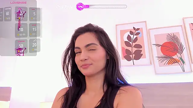 Snapshot of kareena_basu chatting on 6, 11, 2025 kareena basu online show from 6, 11, 2025