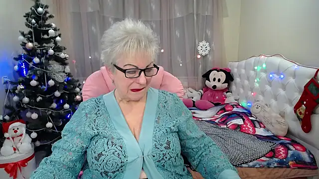 KayleSmoll online show from 4, 1, 2025