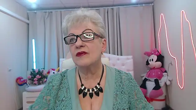 KayleSmoll online show from 27, 5, 2026