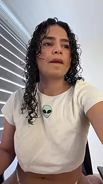 cinnamon rosa online show from 12, 1, 2026