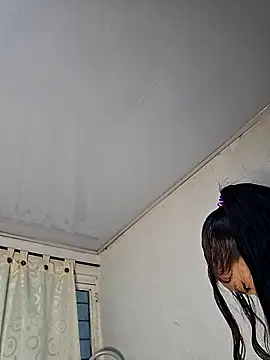 Snapshot of Kloemoretti chatting on 8, 10, 2025 Kloemoretti online show from 8, 10, 2025