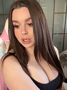 Chloe your Moyaz online show from 15, 2, 2025