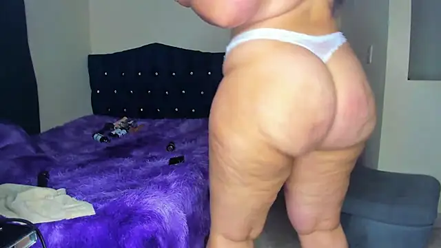 Snapshot of scarlet_tommy chatting on 22, 3, 2025 scarlet tommy online show from 22, 3, 2025