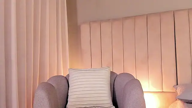 Paulina Monroy online show from 10, 11, 2025