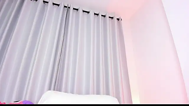 Snapshot of abbyfoxx_ chatting on 8, 12, 2024 abbyfoxx  online show from 8, 12, 2024