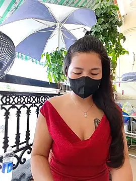 lyna bl online show from 6, 10, 2025