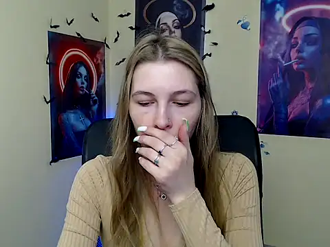 StrangerGi online show from 25, 4, 2026