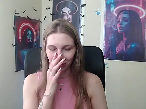 Snapshot of StrangerGi chatting on 12, 5, 2026 StrangerGi online show from 12, 5, 2026