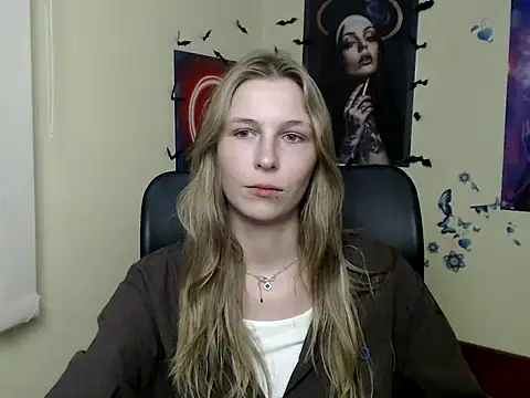 Snapshot of StrangerGi chatting on 15, 6, 2026 StrangerGi online show from 15, 6, 2026