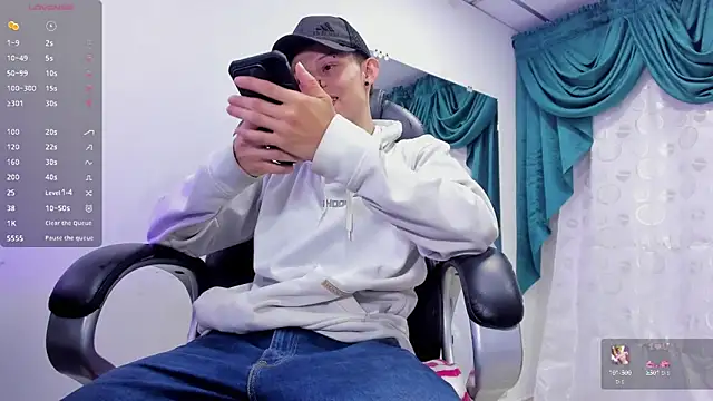 Matthew Boy  online show from 17, 1, 2025