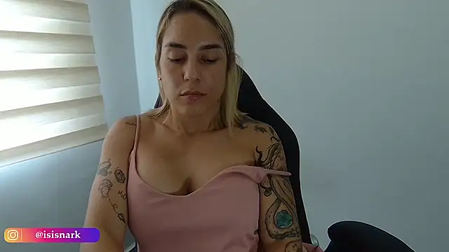 Snapshot of Isis69_ chatting on 10, 9, 2025 Isis69 online show from 10, 9, 2025