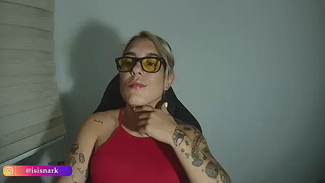 Snapshot of Isis69_ chatting on 20, 11, 2025 Isis69 online show from 20, 11, 2025