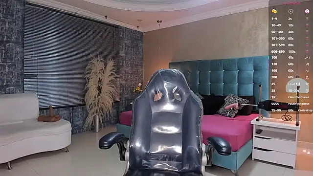 Snapshot of MelanieRioss chatting on 21, 9, 2025 MelanieRioss online show from 21, 9, 2025