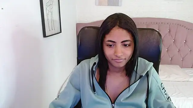 shaneelle online show from 5, 11, 2025