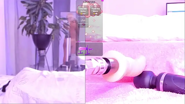 Snapshot of revy_blacck chatting on 8, 2, 2025 revy blacck online show from 8, 2, 2025