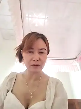 Sexy-ladyboobs20 online show from 24, 12, 2024