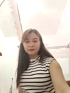 Sexy-ladyboobs20 online show from 25, 12, 2024