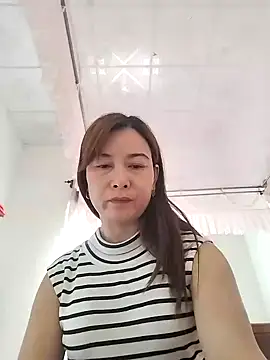 Sexy-ladyboobs20 online show from 26, 12, 2024