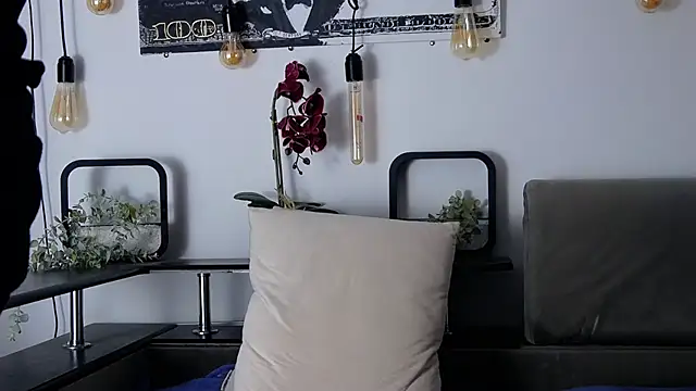 CarterCole online show from 1, 3, 2025