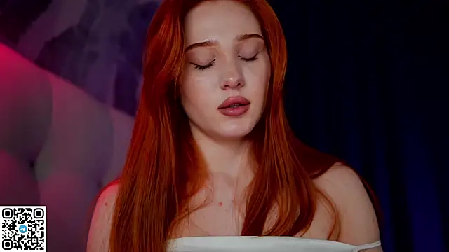 Snapshot of KleinGlif chatting on 10, 1, 2025 KleinGlif online show from 10, 1, 2025