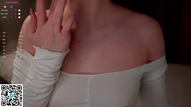 Snapshot of KleinGlif chatting on 17, 2, 2025 KleinGlif online show from 17, 2, 2025