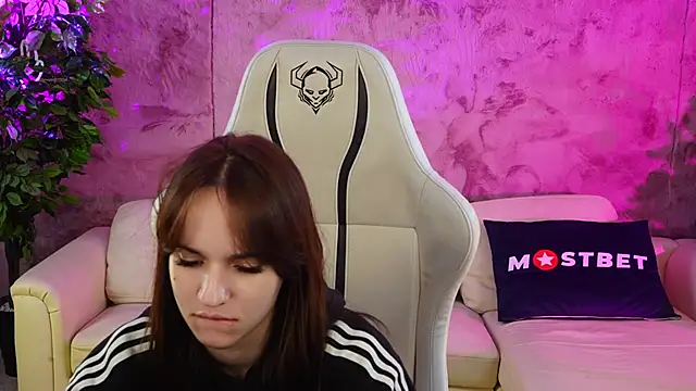 Brendi054 online show from 11, 1, 2025