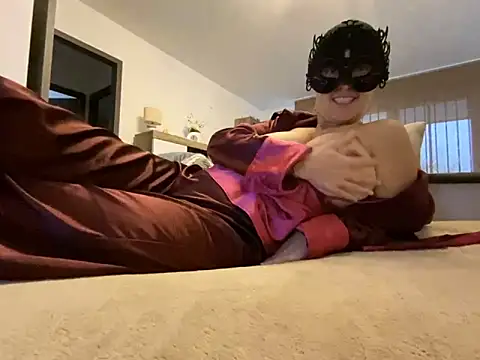 Marilou1983 online show from 6, 2, 2025