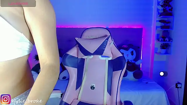 Kylie brokee online show from 4, 2, 2025