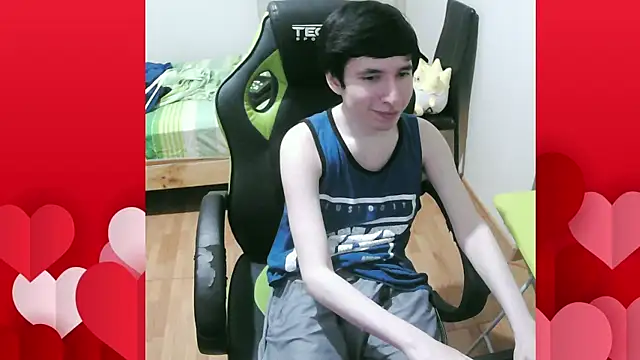 Snapshot of Twink_martinboy chatting on 5, 3, 2025 Twink martinboy online show from 5, 3, 2025