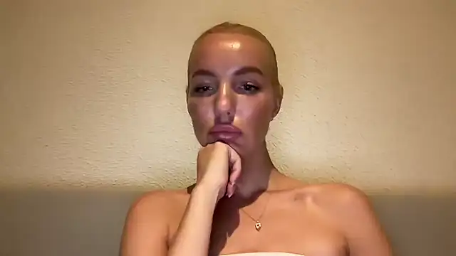 Snapshot of aestetick chatting on 27, 11, 2025 aestetick online show from 27, 11, 2025