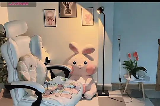  Aimy  online show from 9, 9, 2025