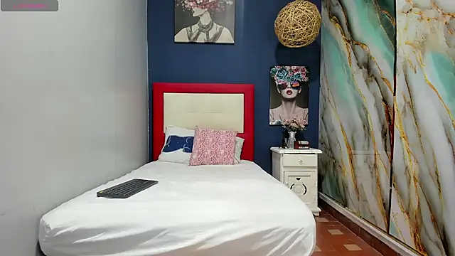 Snapshot of BustyAmanda chatting on 13, 11, 2025 BustyAmanda online show from 13, 11, 2025