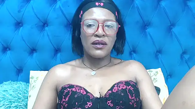 Snapshot of SpicyQueenxxxx chatting on 28, 3, 2026 SpicyQueenxxxx online show from 28, 3, 2026
