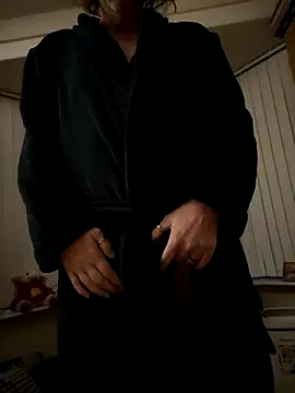 Snapshot of JulianJ50 chatting on 10, 9, 2025 JulianJ50 online show from 10, 9, 2025