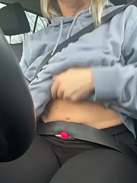 -Milfshake- online show from 13, 4, 2026