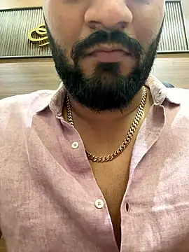 Snapshot of shrreyyyy chatting on 14, 1, 2026 shrreyyyy online show from 14, 1, 2026