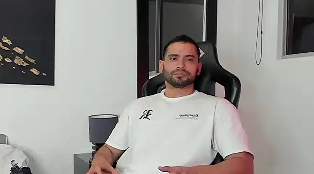 Dereck vega online show from 8, 12, 2024