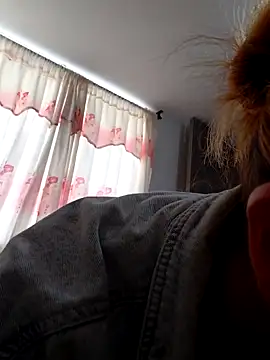 Nahiajhonson  online show from 5, 1, 2026