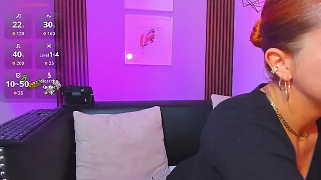 Nahiajhonson  online show from 14, 3, 2026