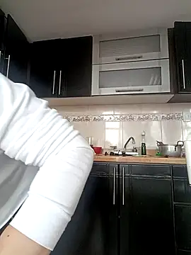 Snapshot of coral_smitth chatting on 6, 10, 2025 coral smitth online show from 6, 10, 2025