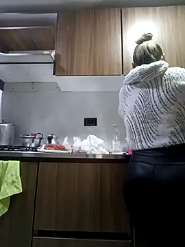 Snapshot of coral_smitth chatting on 13, 11, 2025 coral smitth online show from 13, 11, 2025